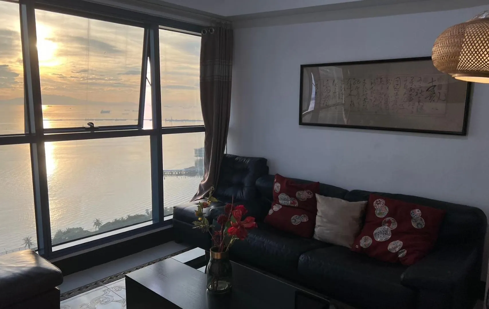 日落海湾公馆 Lägenhet Manila
